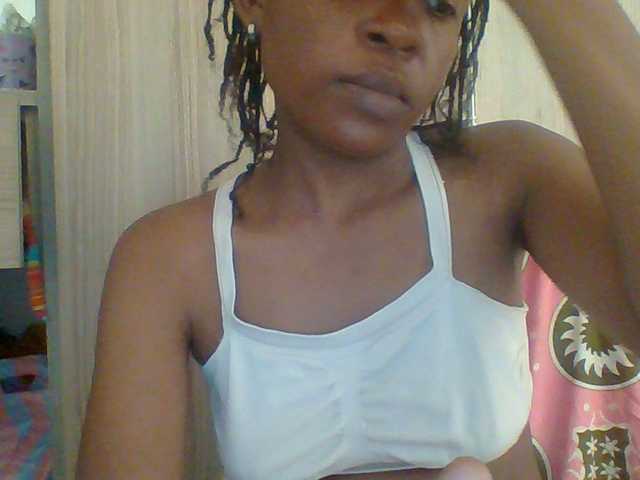 Hotchille live cam on BongaCams