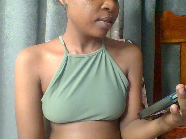 Hotchille live cam on BongaCams