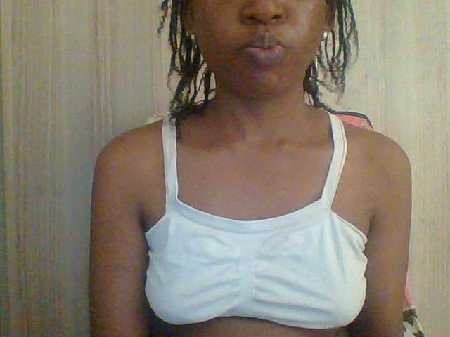 Hotchille live cam on BongaCams
