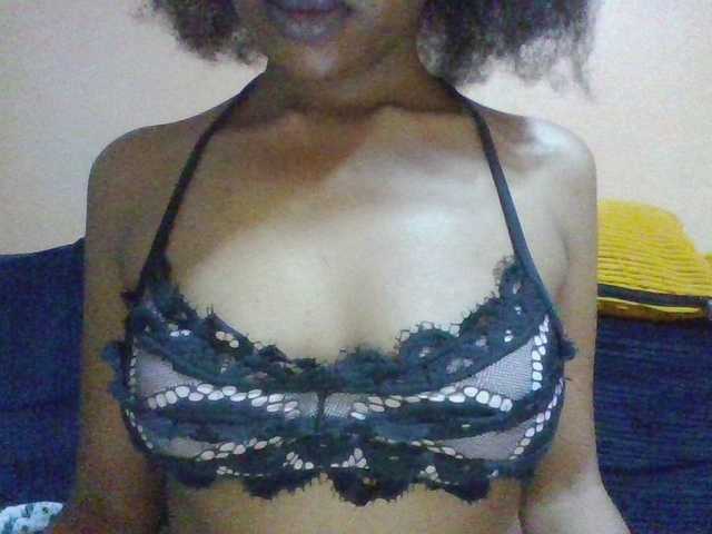 Hotchille live cam on BongaCams