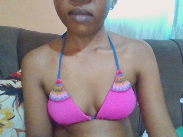 Hotchille live cam preview