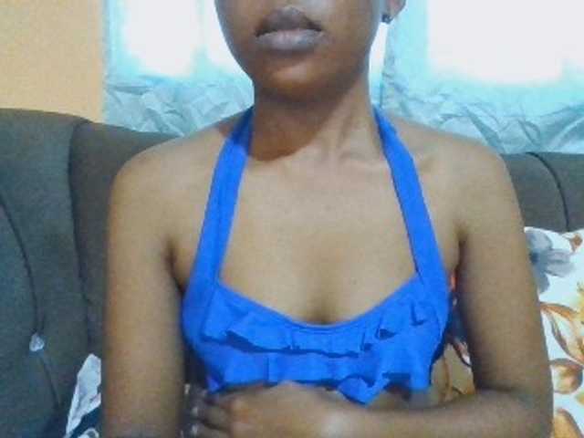 Hotchille live cam on BongaCams