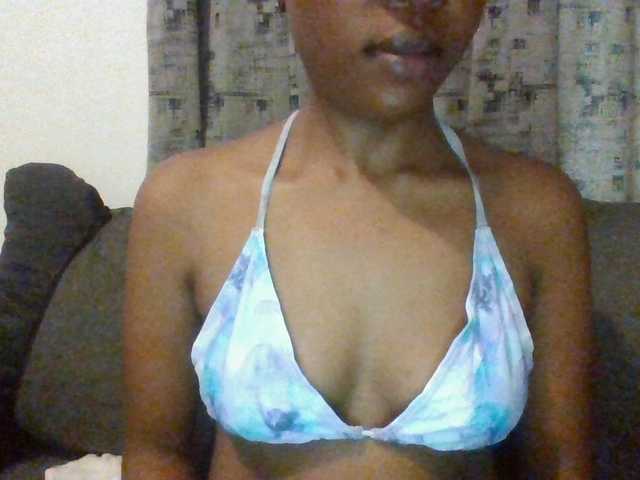 Hotchille live webcam show