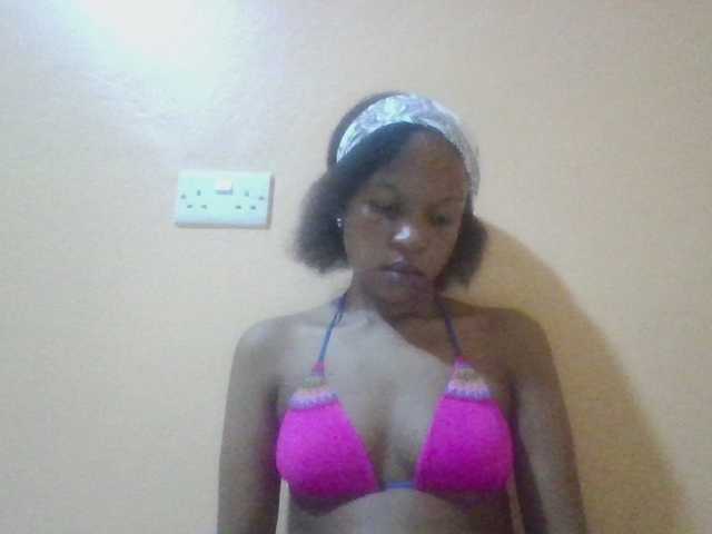 Hotchille live cam on BongaCams