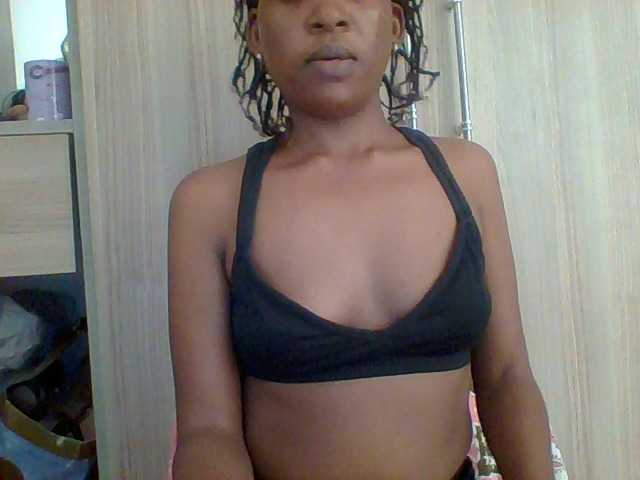 Hotchille live cam on BongaCams