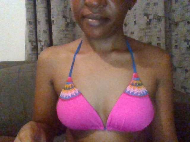 Hotchille live cam on BongaCams