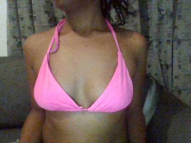Hotchille live cam on BongaCams