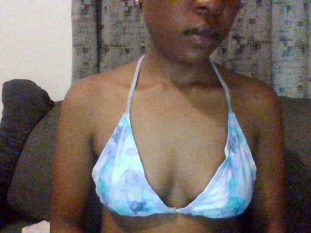 Hotchille live webcam show