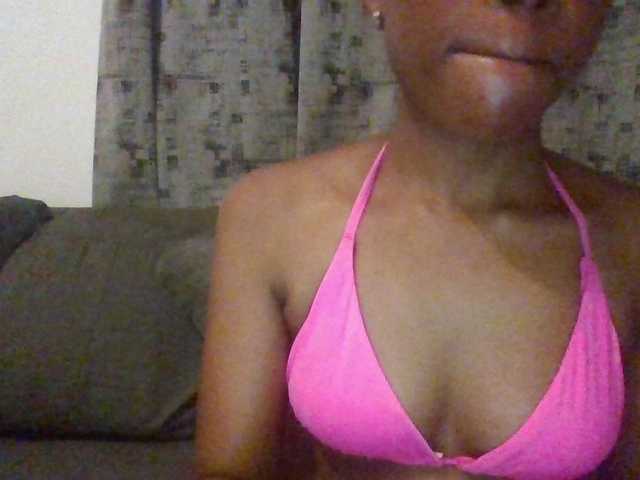 Hotchille live webcam show