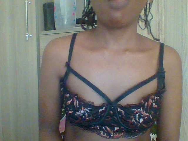Hotchille live cam on BongaCams