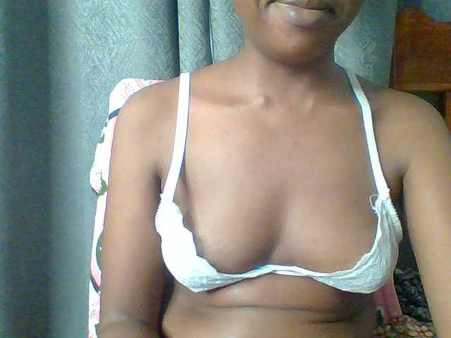 Hotchille live cam on BongaCams