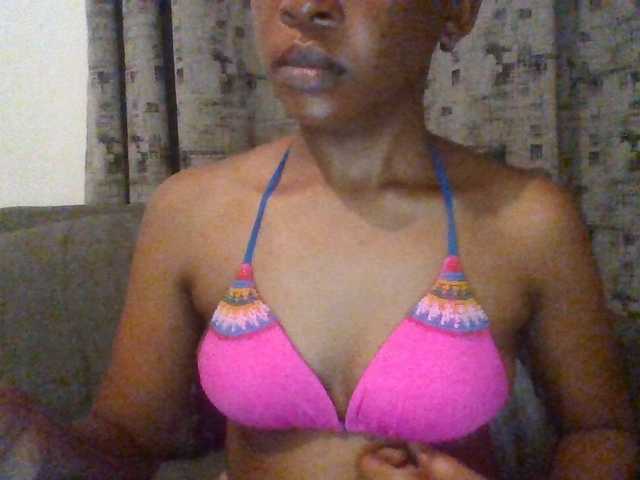 Hotchille live cam on BongaCams