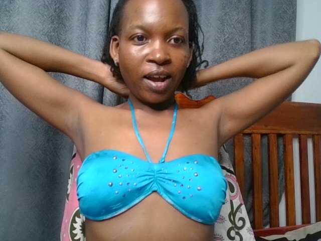 Hotchille, 27 y/o - Live Cam on BongaCams