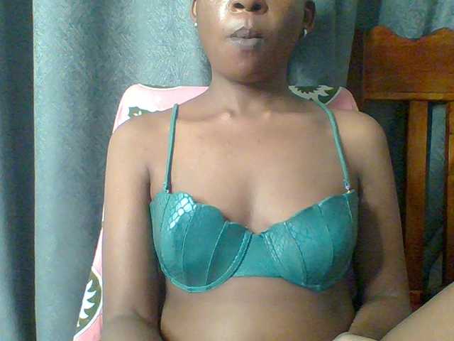 Hotchille live cam on BongaCams
