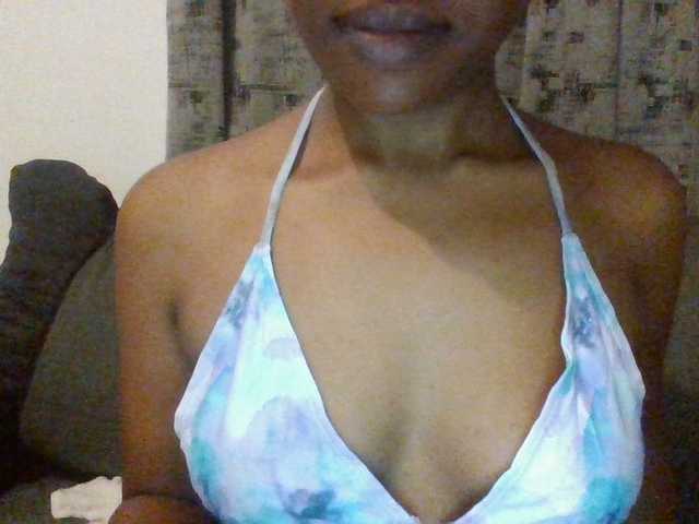 Hotchille live cam on BongaCams