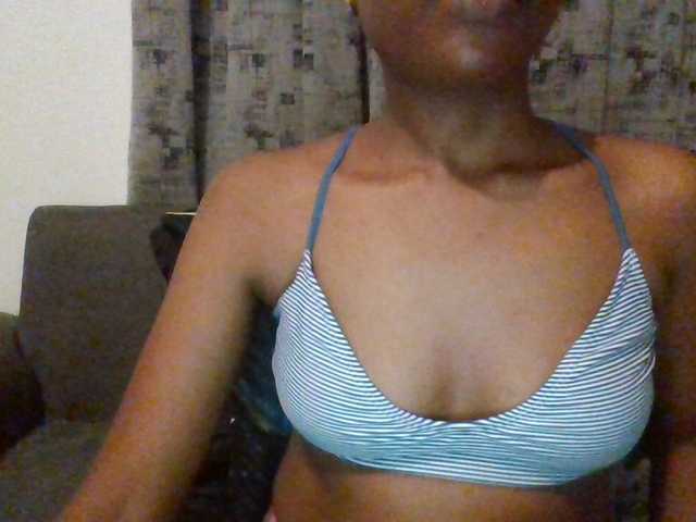 Hotchille live webcam show