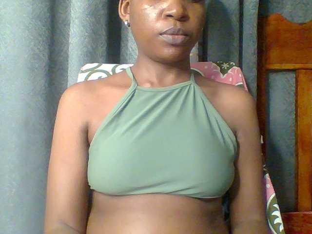 Hotchille live cam on BongaCams