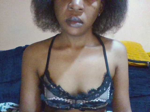 Hotchille live cam on BongaCams