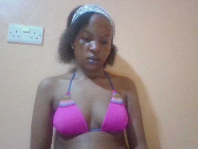 Hotchille live cam on BongaCams
