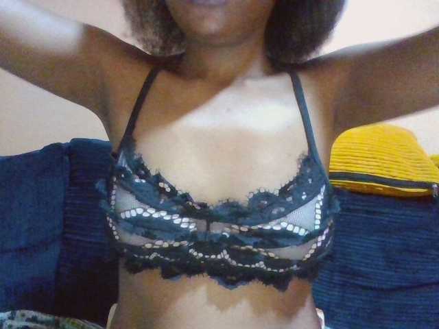Hotchille live cam on BongaCams