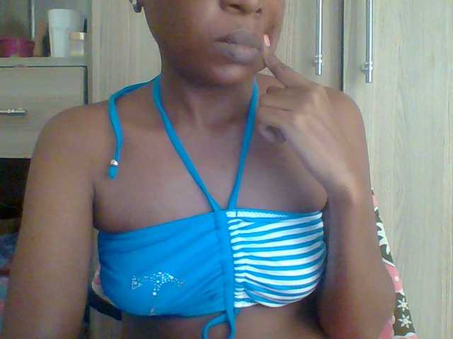 Hotchille live cam on BongaCams