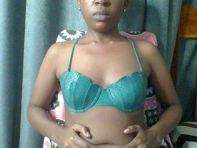 Hotchille live cam on BongaCams
