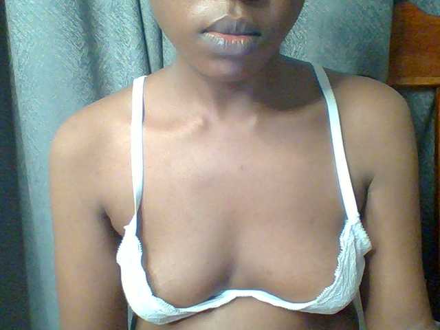 Hotchille live cam on BongaCams