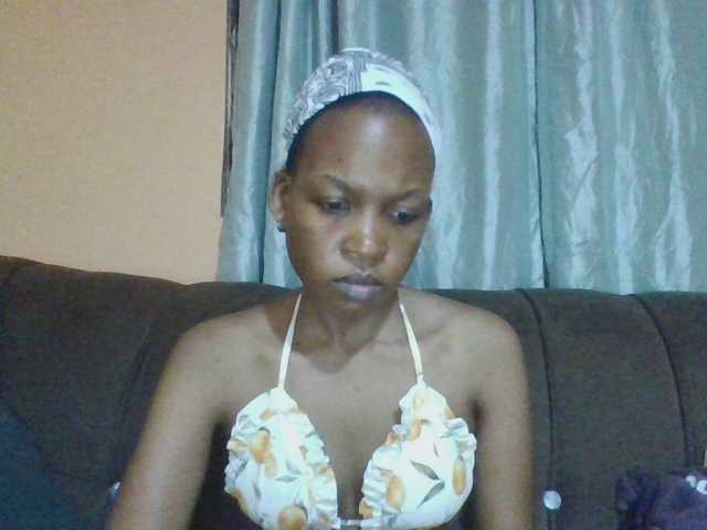 Hotchille live cam on BongaCams