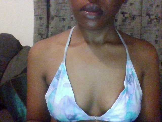 Hotchille live webcam show