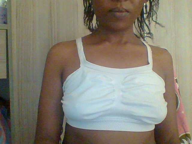 Hotchille live cam on BongaCams