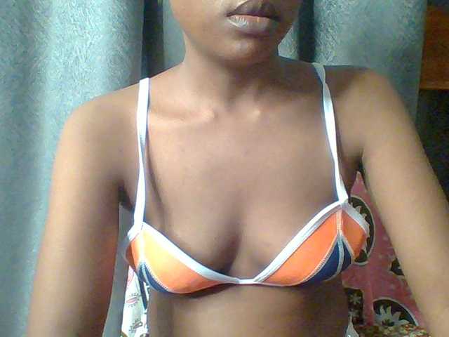 hotchille cam belle