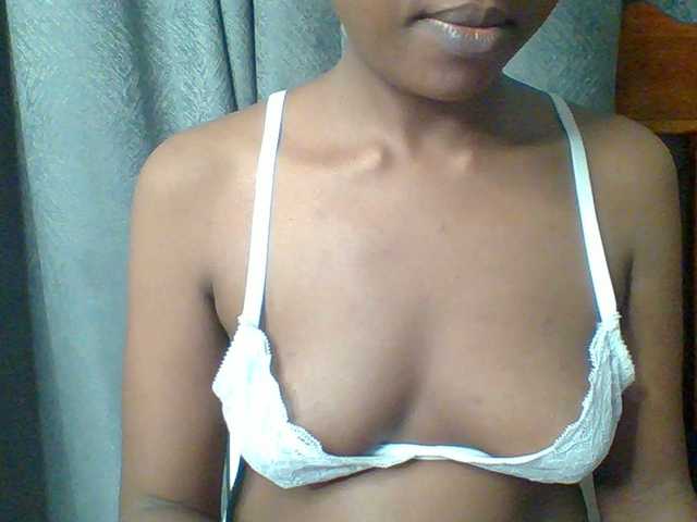 Hotchille live cam on BongaCams
