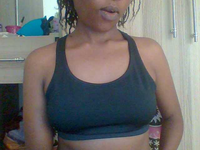 Hotchille live cam on BongaCams