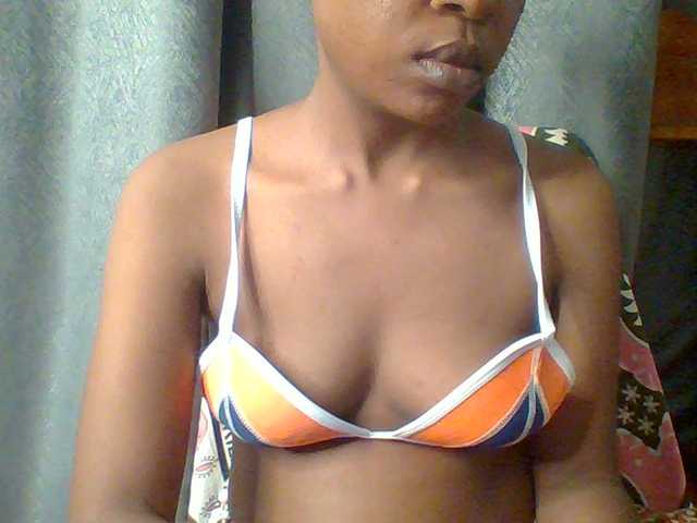 Hotchille live cam on BongaCams