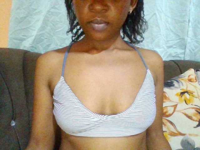 Hotchille live cam on BongaCams