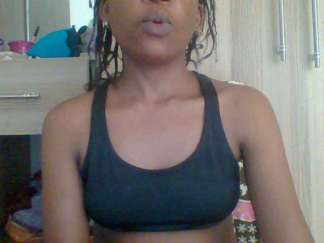 Hotchille live cam on BongaCams