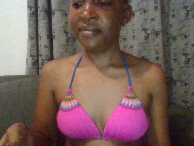 Hotchille live cam on BongaCams