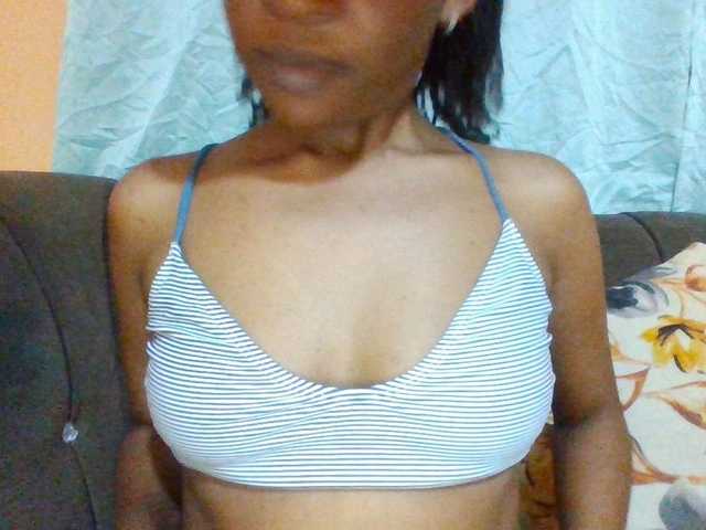Hotchille live cam on BongaCams