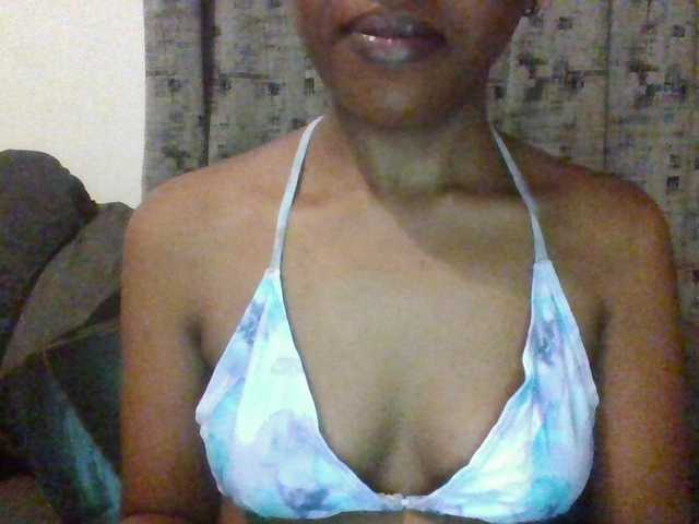 Hotchille live webcam show