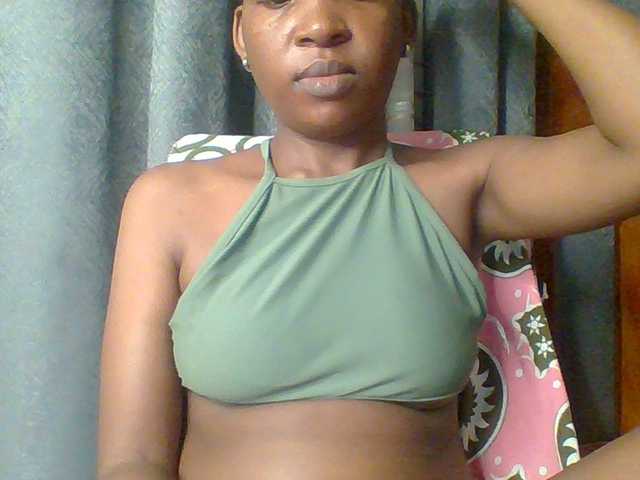 Hotchille live cam on BongaCams