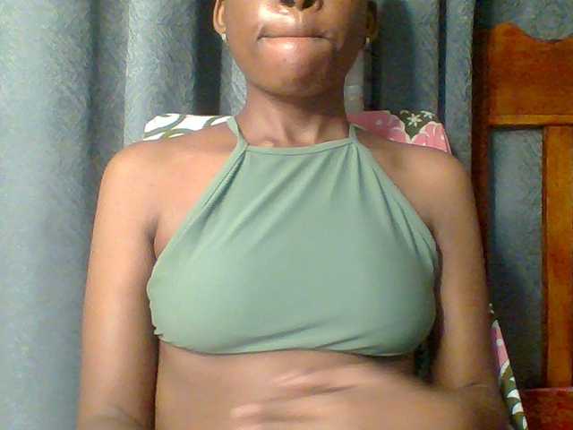Hotchille live cam on BongaCams