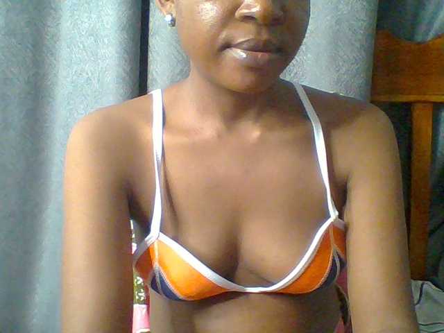 Hotchille live cam on BongaCams