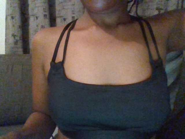 Hotchille live cam on BongaCams