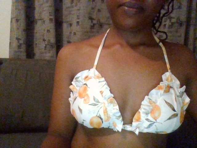 Hotchille live webcam show