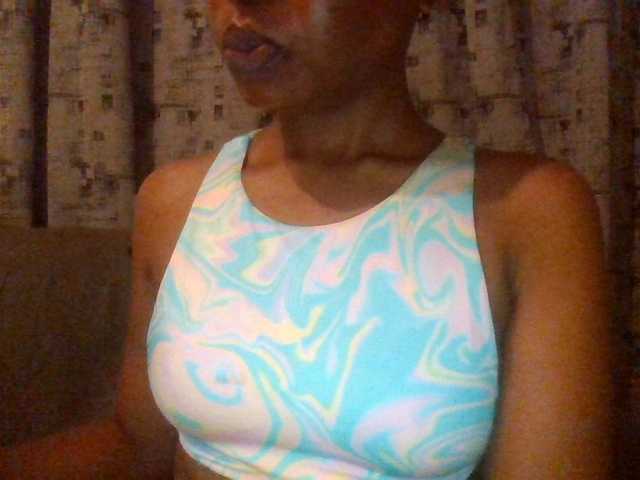Hotchille live cam on BongaCams