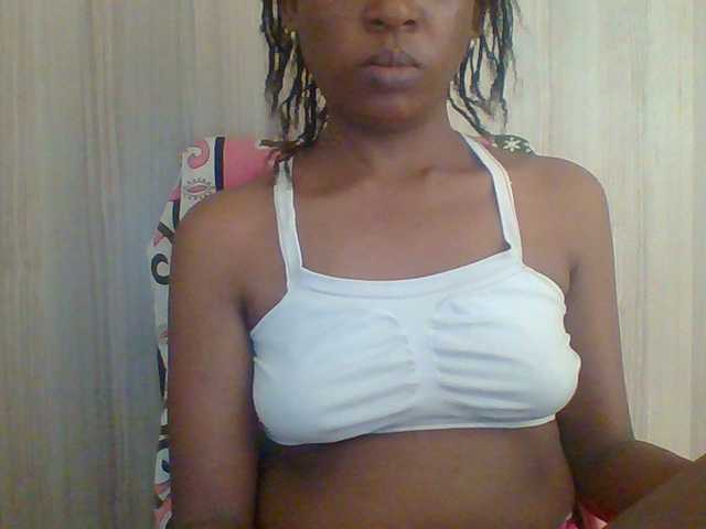 Hotchille live cam on BongaCams