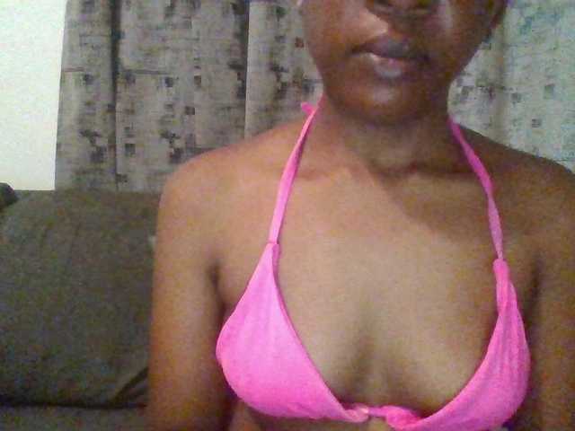 Hotchille live webcam show