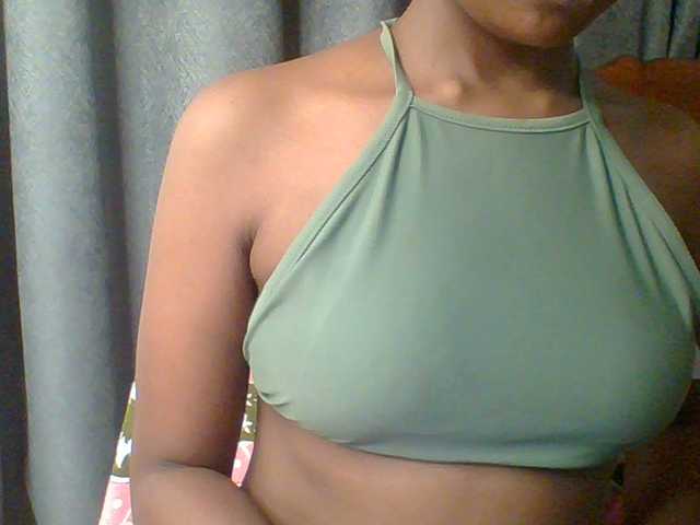 Hotchille live cam on BongaCams
