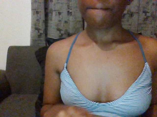 Hotchille live cam on BongaCams
