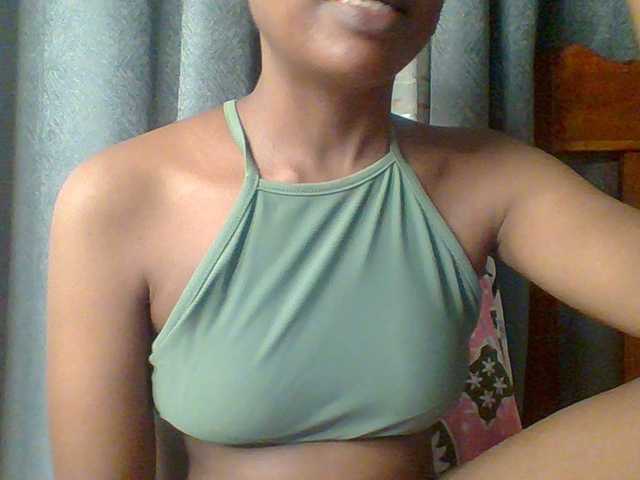 Hotchille live cam on BongaCams